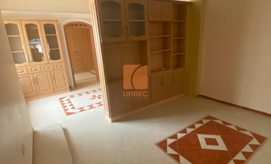 VENTA_AMPLIA CASA DE VENTA EN RIOBAMBA DOS DEPARTAMENTOS Y  UNA SUITE EL SECTOR LOS LAURELES /22URB055