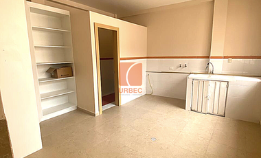 VENTA_AMPLIA CASA DE VENTA EN RIOBAMBA DOS DEPARTAMENTOS Y  UNA SUITE EL SECTOR LOS LAURELES /22URB055