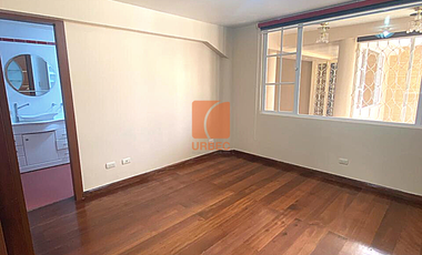 VENTA_AMPLIA CASA DE VENTA EN RIOBAMBA DOS DEPARTAMENTOS Y  UNA SUITE EL SECTOR LOS LAURELES /22URB055
