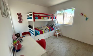 últimas Casas  frente alberca SEGURIDAD 24/7  a 1 HORA de la CDMX Precio para crédito bancario