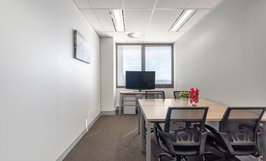 Private office space for 3 persons in Regus Apple One Equicom Tower