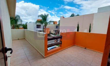 CASA EN RENTA EN PUERTA REAL, POR UNA NOCHE HASTA POR UN AÑO, TOTALMENTE AMUEBLADA CON RECÁMARA EN PLANTA BAJA
