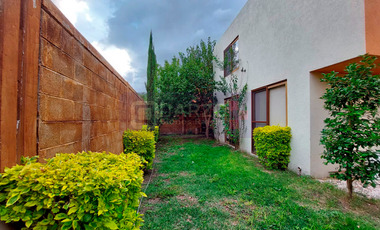 CASA EN RENTA EN PUERTA REAL, POR UNA NOCHE HASTA POR UN AÑO, TOTALMENTE AMUEBLADA CON RECÁMARA EN PLANTA BAJA