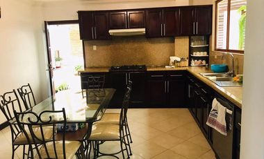 Casa en venta frente al Hipervalle