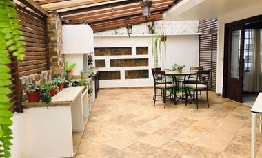 Casa en venta frente al Hipervalle