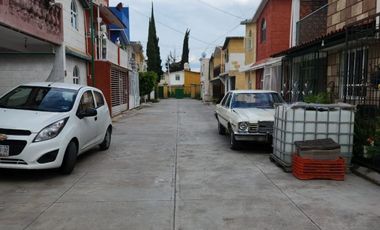 VENTA Casa en privada cerrada, cercana av. principales.