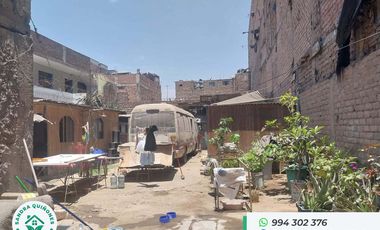 VENTA DE CASA A PRECIO DE TERRENO EN LA VICTORIA, LIMA
