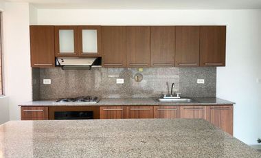 PR20668 Apartamento en arriendo en el sector Loma del Chocho