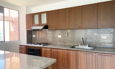 PR20668 Apartamento en arriendo en el sector Loma del Chocho