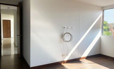 PR20668 Apartamento en arriendo en el sector Loma del Chocho