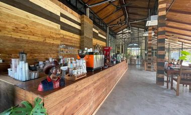 ขายด่วน ///ลดราคาพิเศษ/// คาเฟ่ฟาร์ม พื้นที่ 44ไร่ พร้อม ร้านอาหาร ร้านกาแฟ สนามฟุตบอล รีสอร์ท 10ห้อง โรงเรือน  3หลัง ดอนตูม นครปฐม