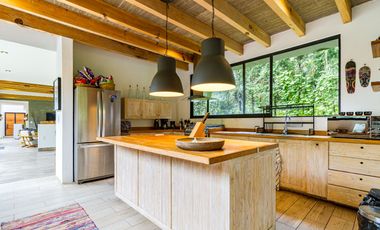 Casa en Venta, Rancho Avandaró, Valle de Bravo. Estado de México.