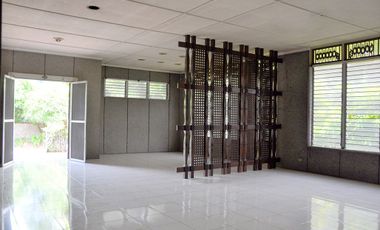 3 BR unfurnished bungalow for sale in Paradise Village , Cebu City