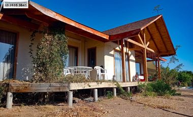 🏠Se vende hermosa casa en parcela, en sector Alhue.🏠