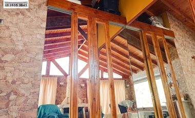 🏠Se vende hermosa casa en parcela, en sector Alhue.🏠