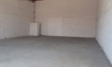 En alquiler estratégica bodega en complejo km 7.5 vía Daule