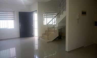 VENDO CASA EN CONDOMINIO; BARRIO  PORVENIR
