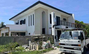 Spacious Near RFO 5BR Single Detached House & Lot @ Corona del Mar, Talisay near the Sea & Amenities