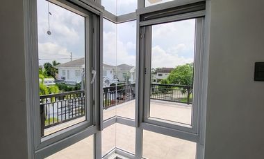 ULTRA Modern  & Cozy House in South FOrbes with panoramic view of Laguna De Bay and Mt. makiling 36M super Nego