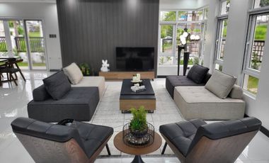 ULTRA Modern  & Cozy House in South FOrbes with panoramic view of Laguna De Bay and Mt. makiling 36M super Nego