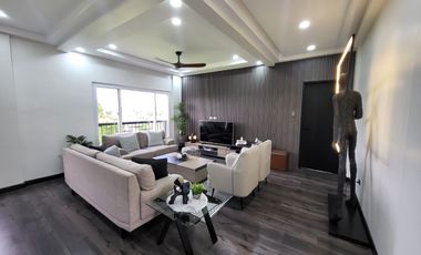 ULTRA Modern  & Cozy House in South FOrbes with panoramic view of Laguna De Bay and Mt. makiling 36M super Nego
