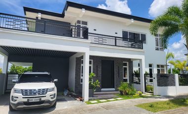 ULTRA Modern  & Cozy House in South FOrbes with panoramic view of Laguna De Bay and Mt. makiling 36M super Nego