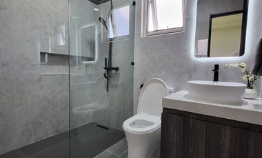 ULTRA Modern  & Cozy House in South FOrbes with panoramic view of Laguna De Bay and Mt. makiling 36M super Nego