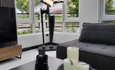 ULTRA Modern  & Cozy House in South FOrbes with panoramic view of Laguna De Bay and Mt. makiling 36M super Nego