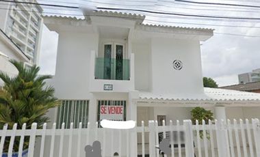 CASA EN VENTA BARRIO CRESPO  DOS NIVELES CERCA AL MAR .