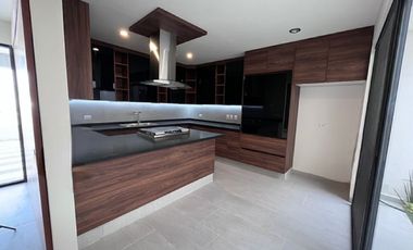 VENTA BONITA CASA EN SAN ÁNGEL IV