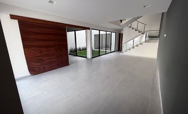 VENTA BONITA CASA EN SAN ÁNGEL IV