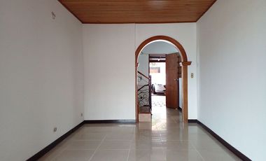 PR17567 Casa en arriendo en Loma del Chocho