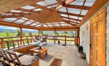 Se venden dos casas en sitio de 9.264m2, sector rural de Rauco, Curicó