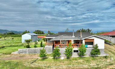 Se venden dos casas en sitio de 9.264m2, sector rural de Rauco, Curicó