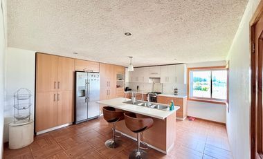 Se venden dos casas en sitio de 9.264m2, sector rural de Rauco, Curicó