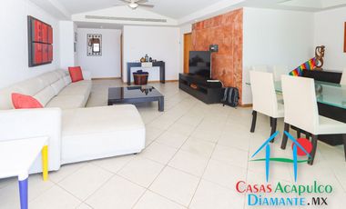 Departamento de playa completamente reparado. Con terraza y vista al mar