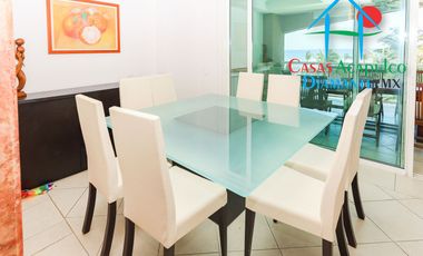 Departamento de playa completamente reparado. Con terraza y vista al mar
