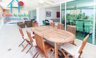 Departamento de playa completamente reparado. Con terraza y vista al mar