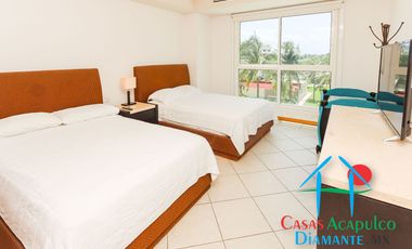 Departamento de playa completamente reparado. Con terraza y vista al mar