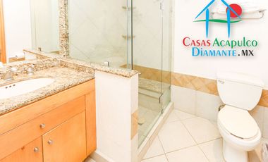 Departamento de playa completamente reparado. Con terraza y vista al mar