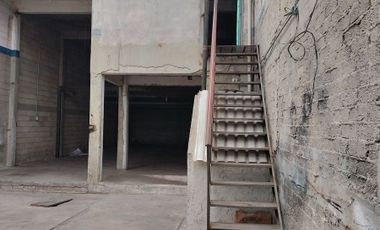 VENTA Bodega con 3 niveles, uso de suelo Comercial 259 m2