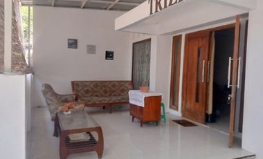 Rumah Strategis siap huni GKB Manyar Gresik