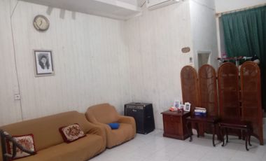 Rumah Strategis siap huni GKB Manyar Gresik
