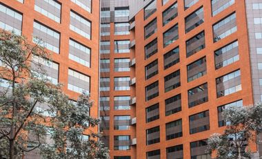 Reserve un lugar para coworking o un escritorio disponible según el orden de llegada en Av. Chile Tower A, Bogota