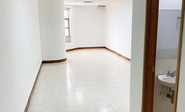 PR20350 Oficina en venta en el sector Milla de Oro