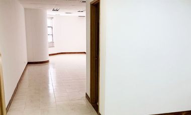 PR20350 Oficina en venta en el sector Milla de Oro