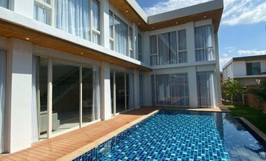 4 Bedroom Pool Villa in San Kamphaeng for Rent