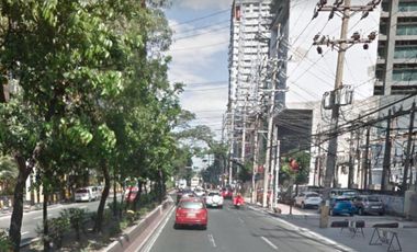 Corner Commercial lot in Sampaloc Manila near UST with structure
