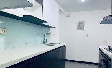 PR18177 Apartamento en arriendo en el sector Loma de Las Brujas