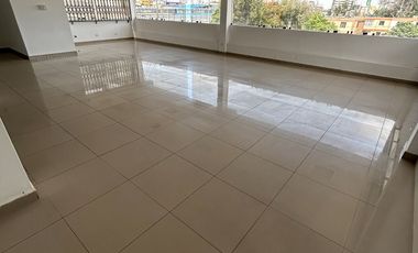 ALQUILO LOCAL COMERCIAL EN AV ARAMBURÚ SAN ISIDRO